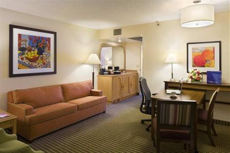 фото отеля Embassy Suites Hotel Anaheim North