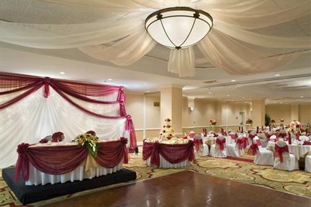 фото отеля Embassy Suites Hotel Anaheim North