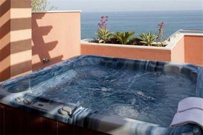 фото отеля Holiday Hydros