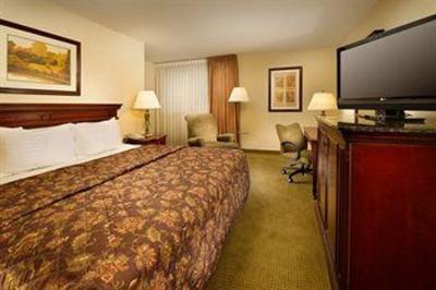 фото отеля Drury Inn & Suites St. Louis Convention Center