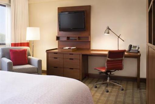 фото отеля Four Points by Sheraton Minot
