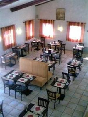 фото отеля Couett'hotel Oloron-Sainte-Marie