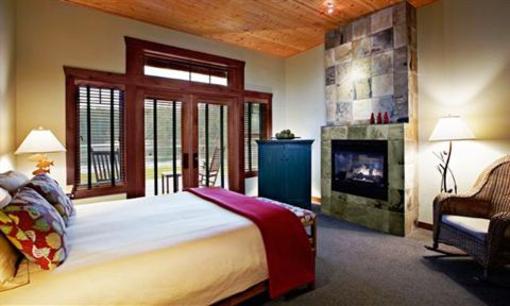 фото отеля Lakedale Resort at Three Lakes