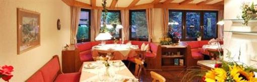 фото отеля Kur und Wellnesshotel Kronenhof