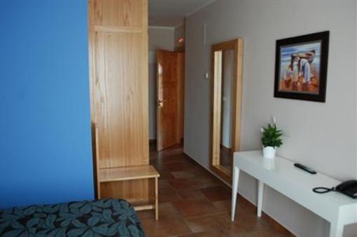 фото отеля Hotel y Apartamentos Sur de la Bahia