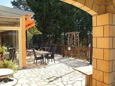 фото отеля Logis Hotel Les Collines