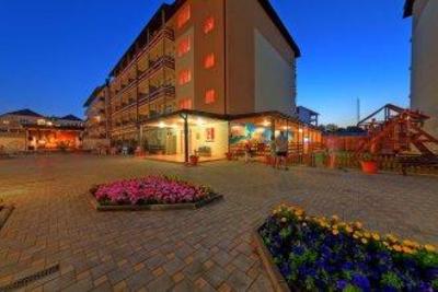 фото отеля Grand Kruiz