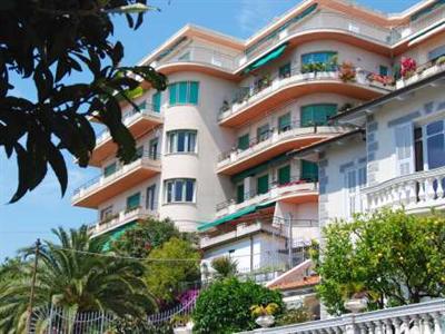 фото отеля Apartment - Sanremo