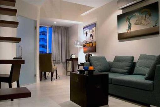 фото отеля Rooms at the 9th Apartments Phuket