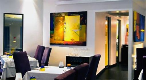 фото отеля Rooms at the 9th Apartments Phuket