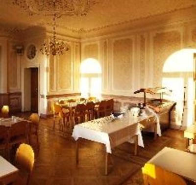 фото отеля Hotel Schloss Seeburg
