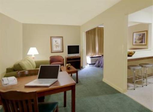 фото отеля Extended Stay America - Charlotte - University Place - E. McCullough Dr.