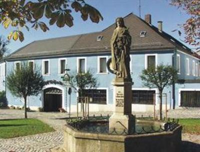 фото отеля Gasthof-Hotel Weisses Ross