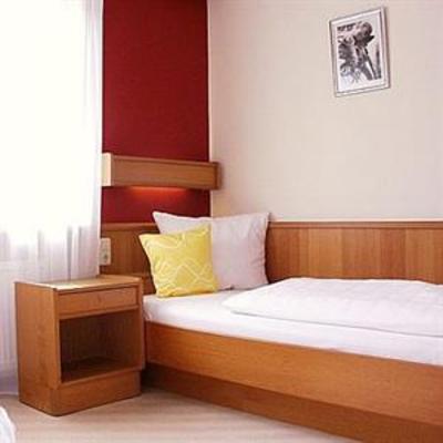 фото отеля Gasthof-Hotel Weisses Ross