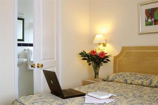 фото отеля BEST WESTERN Calcot Hotel