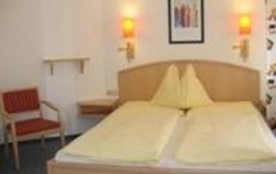 фото отеля Hotel Pension Sonnenuhr