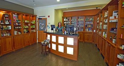 фото отеля Majestic Inn and Spa