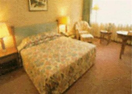 фото отеля Cairnhill Hotel