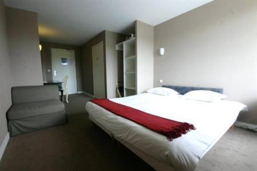 фото отеля Brit Hotel La Guinguette Tinteniac