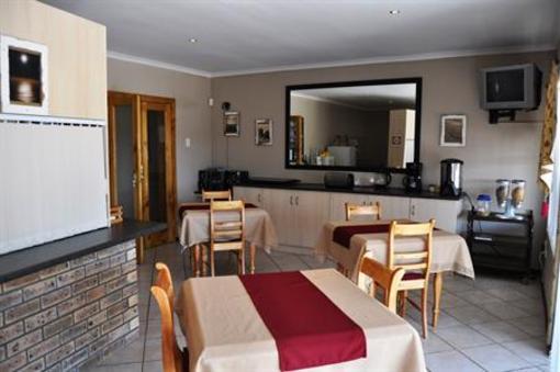фото отеля Makarios B&B