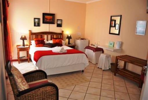 фото отеля Makarios B&B