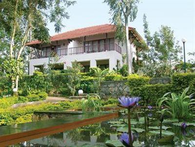 фото отеля Gateway Hotel KM Road Chikmagalur