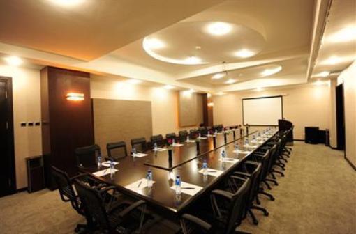 фото отеля Lijing Hotel Chifeng