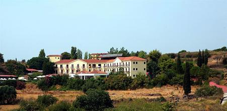 фото отеля Karavados Beach Hotel