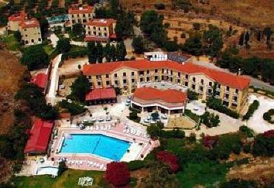 фото отеля Karavados Beach Hotel