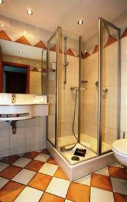 фото отеля Landhotel Krone Deggenhausertal