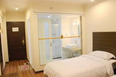 фото отеля Super 8 Zigong Huidong Road