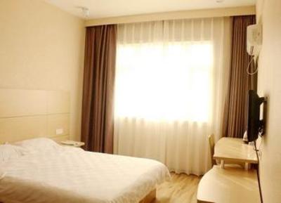 фото отеля Super 8 Zigong Huidong Road