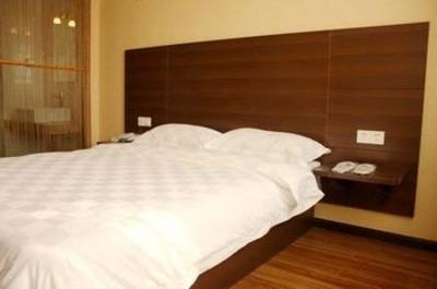фото отеля Super 8 Zigong Huidong Road