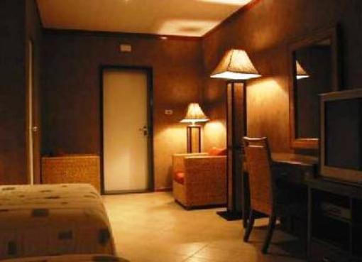 фото отеля Greenland Leisure Suites Cabanatuan City