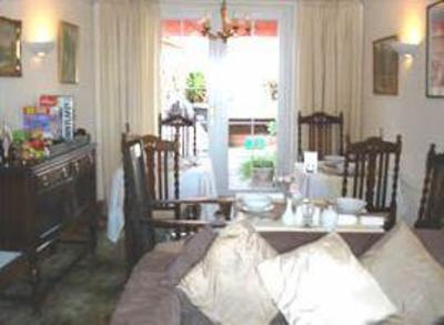 фото отеля Corner Cottage Bed & Breakfast