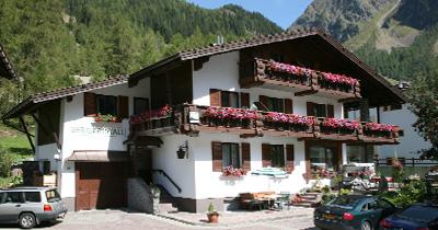 фото отеля Haus Bergkristall Langenfeld