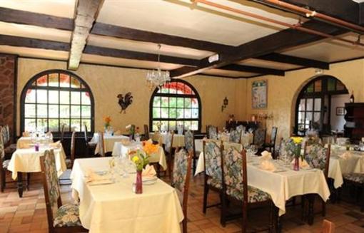 фото отеля Hotel Le Pot D'Etain Holnon