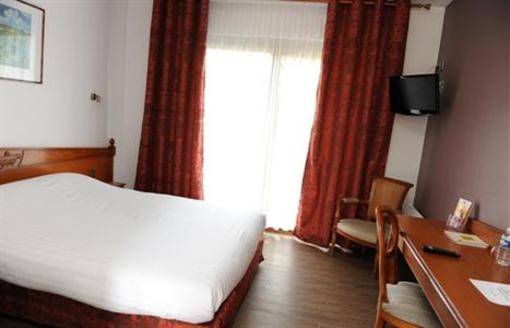 фото отеля Hotel Le Pot D'Etain Holnon