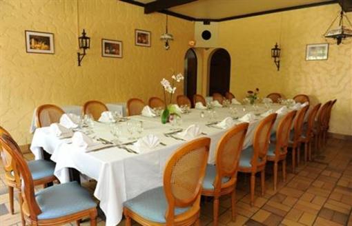 фото отеля Hotel Le Pot D'Etain Holnon