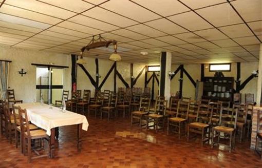 фото отеля Hotel Le Pot D'Etain Holnon
