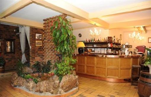 фото отеля Hotel Le Pot D'Etain Holnon