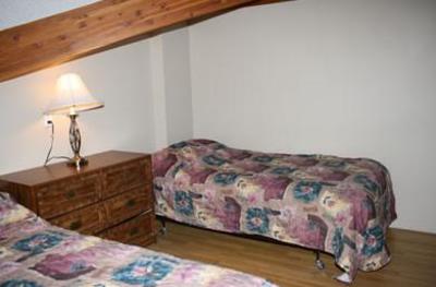 фото отеля Chalet Europe Hotel - Radium Hot Springs