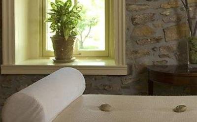 фото отеля Stone House Inn & Spa