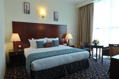 фото отеля Ramee Rose Hotel