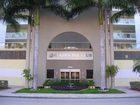 фото отеля Golden Bay Club Condos Sunny Isles Beach