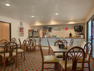 фото отеля Americas Best Inn Antigo