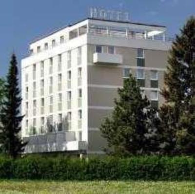 фото отеля Hotel Neusässer Hof Augsburg