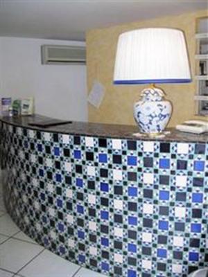 фото отеля Hotel Caporal