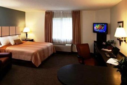 фото отеля Candlewood Suites Hampton