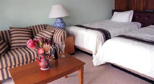 фото отеля Captains Lodge International & VIP Restaurant